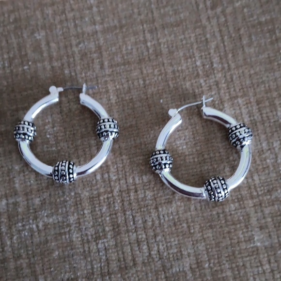 Silver Tone Post Snap Closure Hoop Earrings - Picture 1 of 5